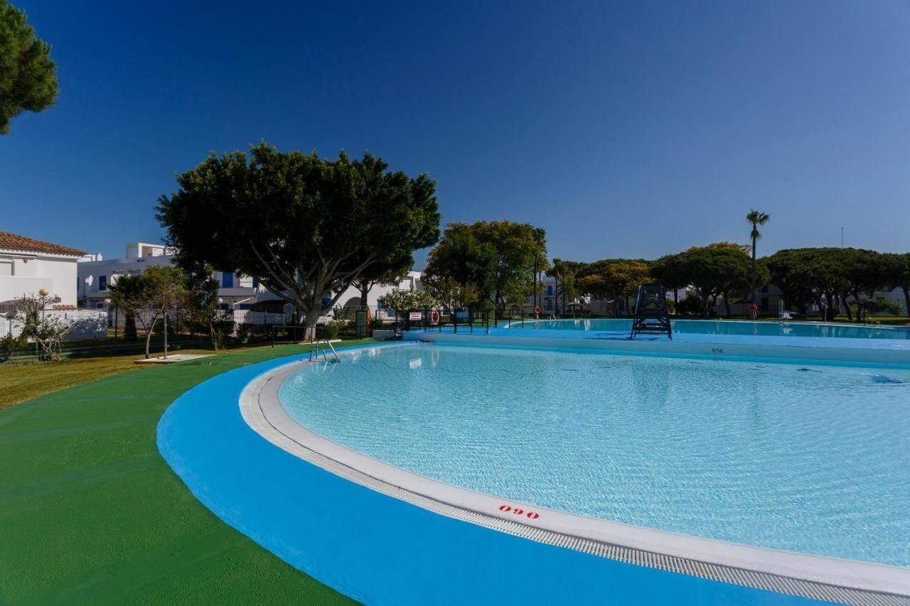 Almadraba Sancti Petri  Grupo DUNNA piscina